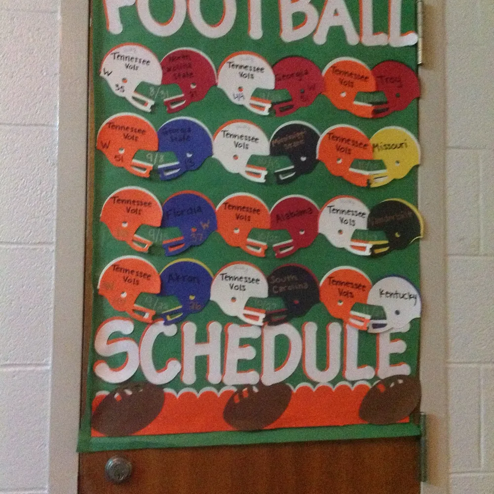Free Football Spirit Board Workshop From Lowes