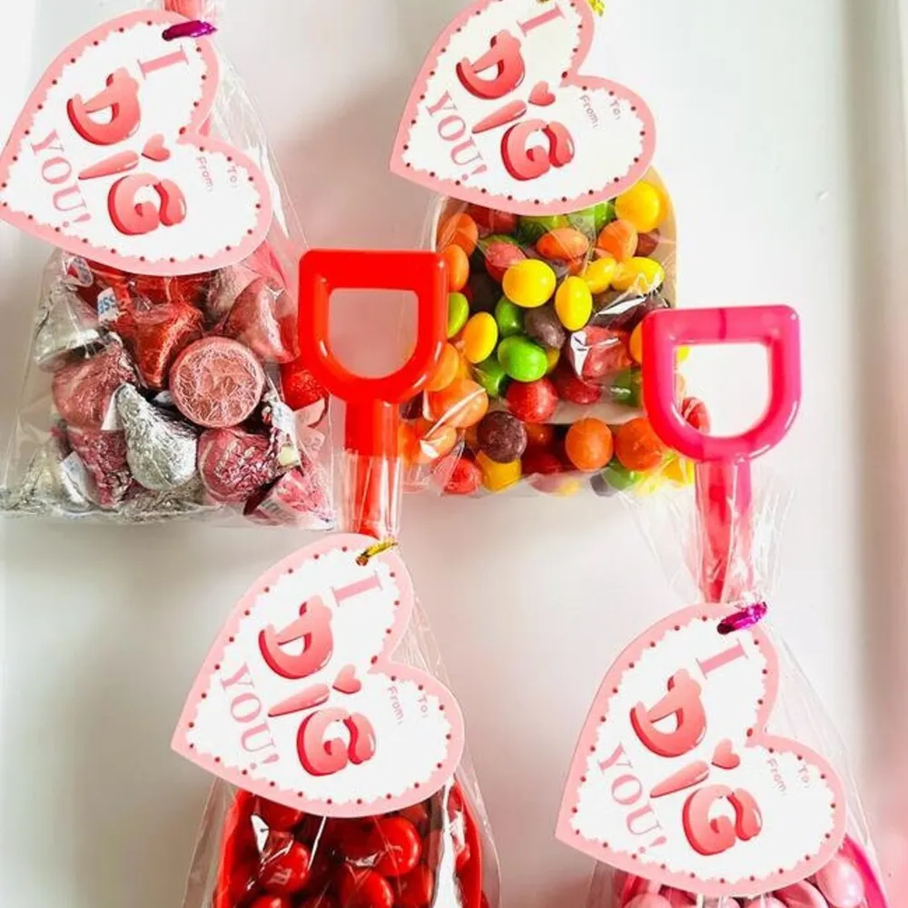 Free M&ms Treat & Greet Kit